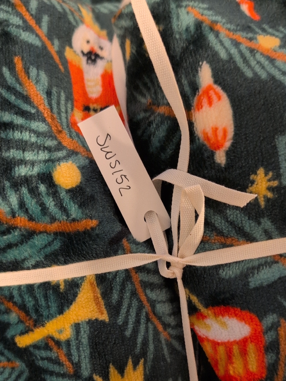 NWT Rifle Paper Co. Green Nutcracker Fleece Holiday Throw - Picture 4 of 6